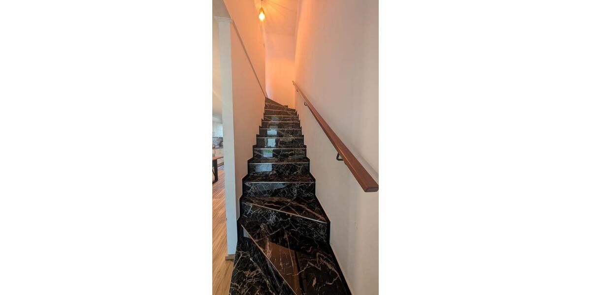 Reihenmittelhaus mit Garten und Garage zu verkaufen 3 zimmer