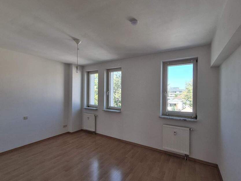 Nürnberg-Rosenau: Tolle 4-Zimmer-Wohnung mit Blick zur Burg Einbauküche Balkon Stellplatz 4 zimmer