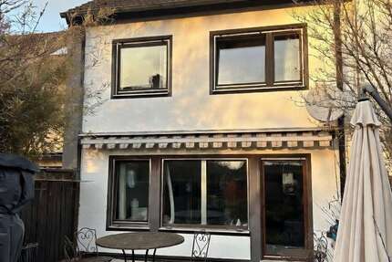Haus Nürnberg Katzwang - 6 Zimmer, 130 m&sup2;, 395.000&euro; | Angebot:26874809