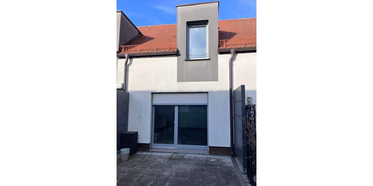 91054 Erlangen-Zentrum - Schöne 2-Zimmer-Maisonette-Wohnung mit EBK und Dachterrasse 2 zimmer