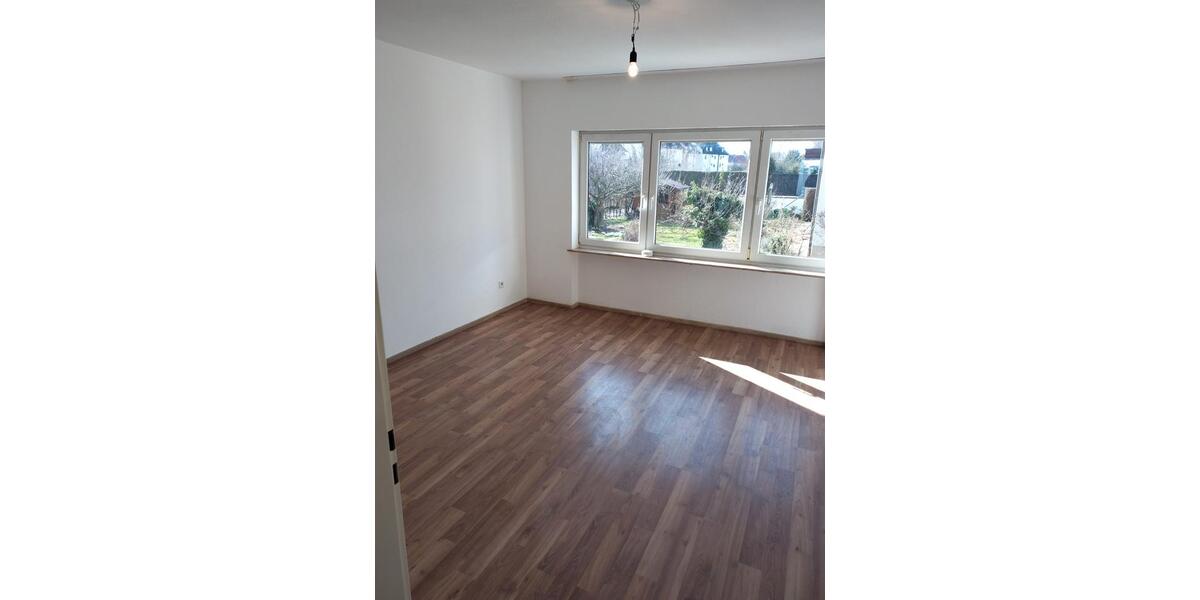 Hochparterre Hersbruck - 3 Zimmer, 78 m&sup2;, 780&euro; | Angebot:26420361