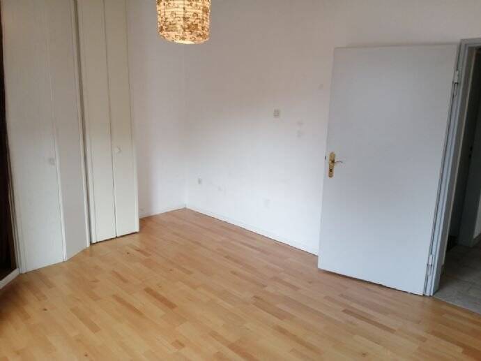 RESERVIERT - Stilvolle 3 Zi EG Wohnung mit EBK und direktem Zugang zum Garten in ruhiger Sackgasse 3 zimmer