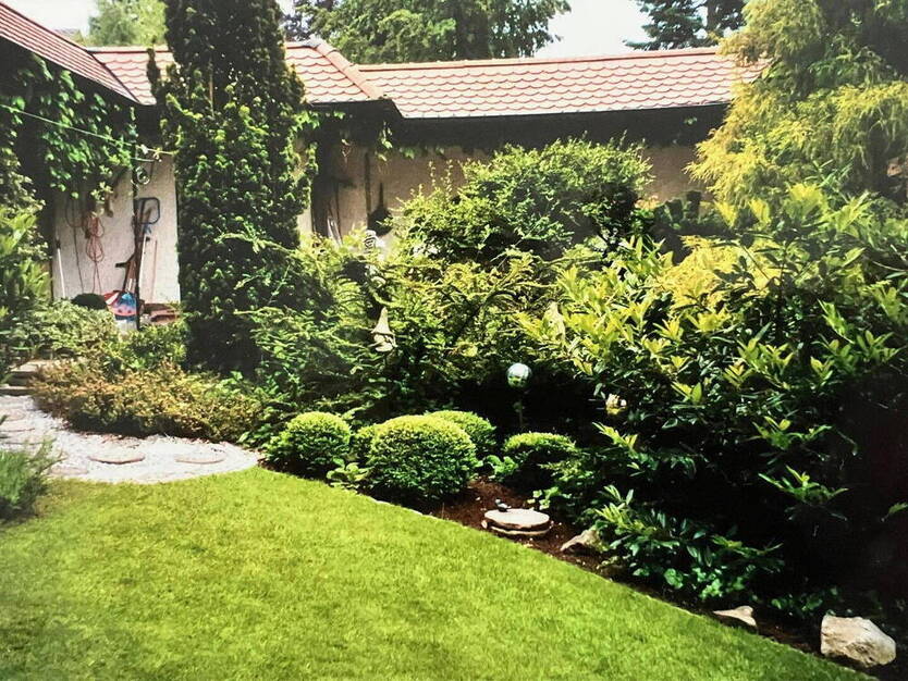 Exkl. Haus mit viel Grün für Gartenliebhaber !