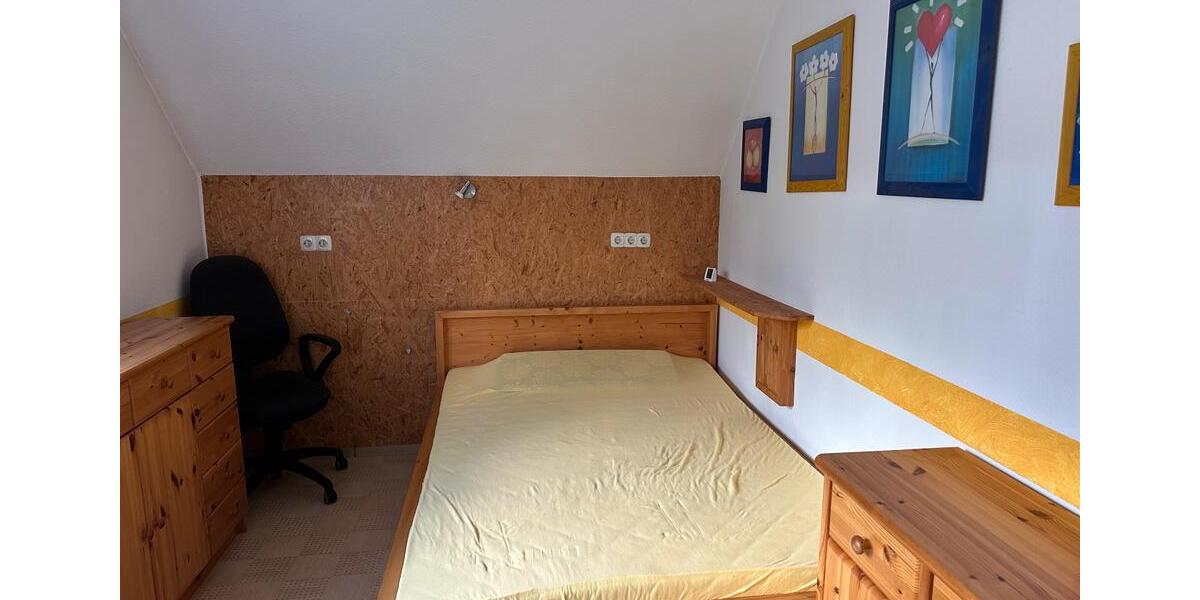 Reihenhaus Roßtal - 6 Zimmer, 127 m&sup2;, 599.000&euro; | Angebot:27299085