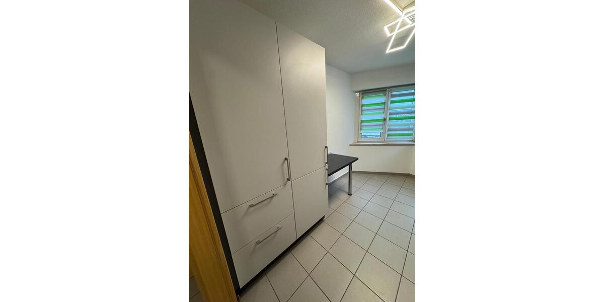 Moderne 2-Zi.-Wohnung (Fußbodenheizung&TG-Stellplatz) – ab 1.2.26 2 zimmer