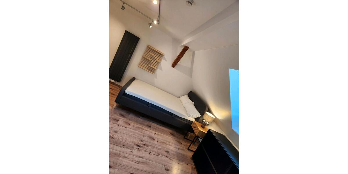 Etagenwohnung Ammerndorf - 1 Zimmer, 160 m&sup2;, 500&euro; | Angebot:25497515