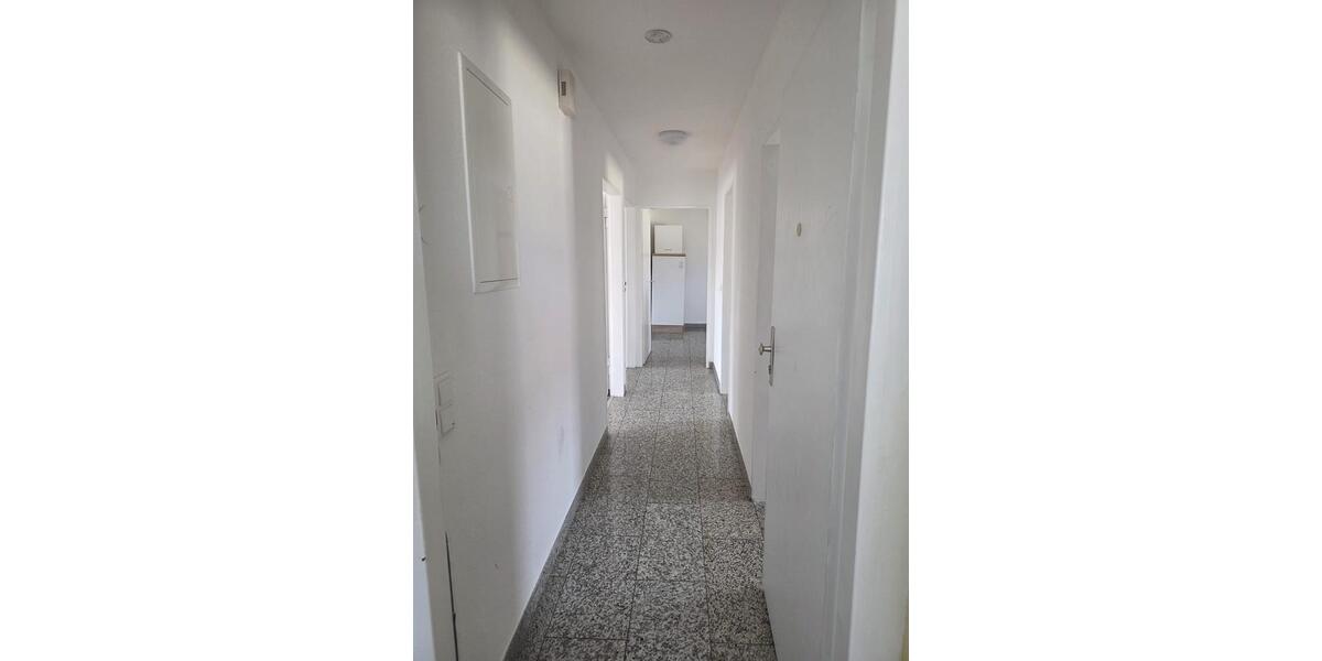 Etagenwohnung Nürnberg Schnepfenreuth - 3 Zimmer, 90 m&sup2;, 1.100&euro; | Angebot:26400495