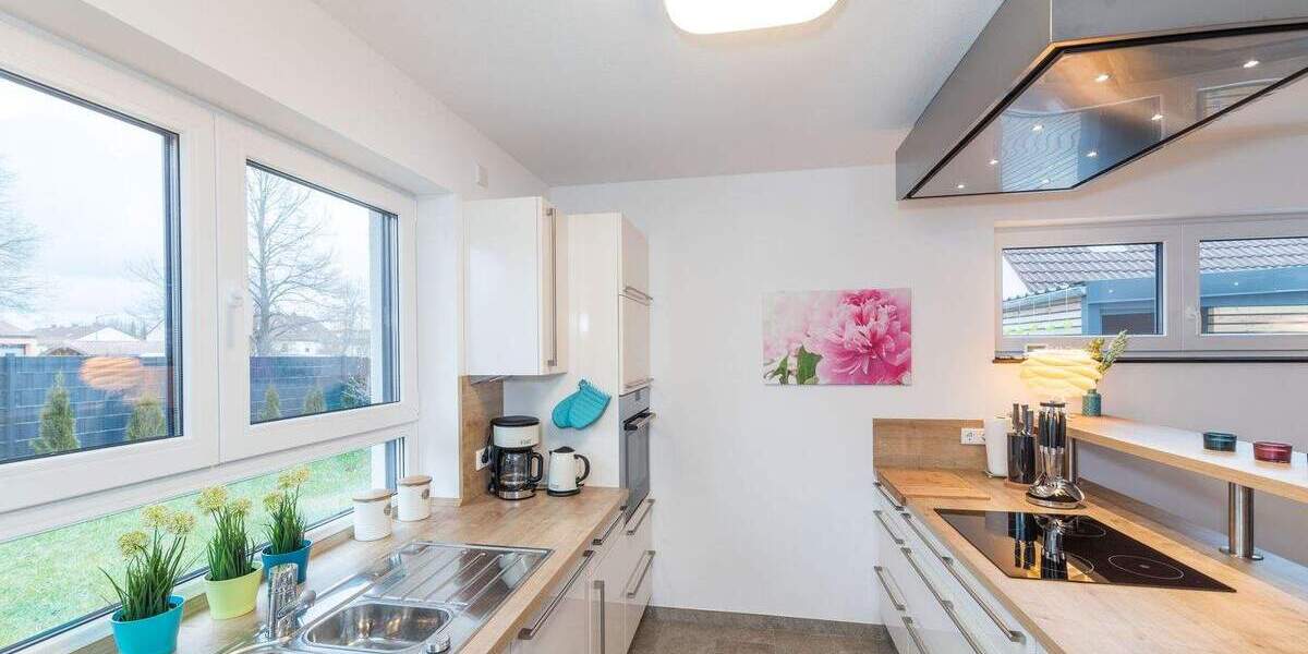 Doppelhaushälfte Oberreichenbach - 6 Zimmer, 196 m&sup2;, 2.490&euro; | Angebot:25665850