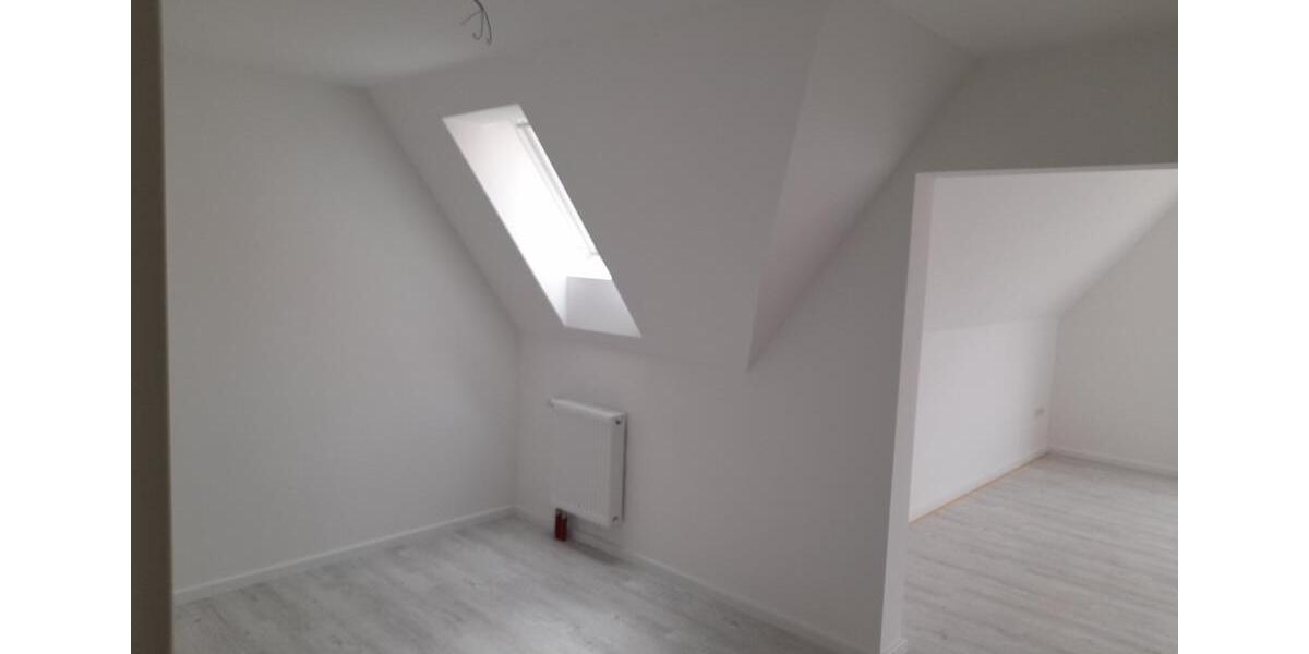 Dachgeschoßwohnung Langenzenn - 3.5 Zimmer, 86 m&sup2;, 975&euro; | Angebot:25445182