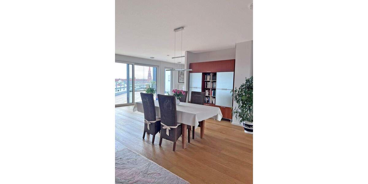 Etagenwohnung Nürnberg Steinbühl - 3 Zimmer, 151 m&sup2;, 2.400&euro; | Angebot:26816229