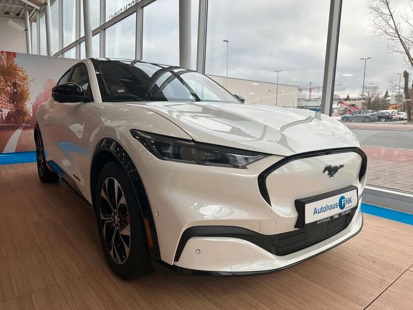 Ford Mustang Mach-E 43.501 km 29.900 € Erlangen 91058