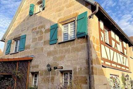 Charmantes Fachwerkhaus mit ausgebautem Dachboden 8 zimmer