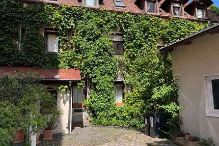 Haus Nürnberg Hasenbuck - 7 Zimmer, 235 m&sup2;, 599.000&euro; | Angebot:27469471