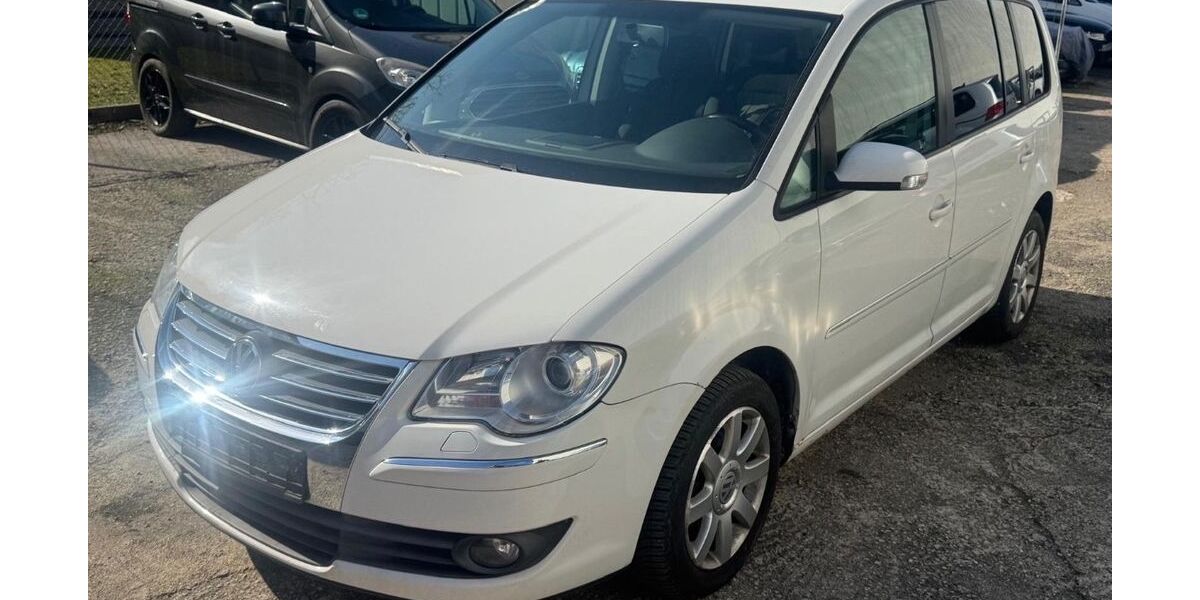 VW Touran 195.000 km 2.800 &euro; Nürnberg 90443
