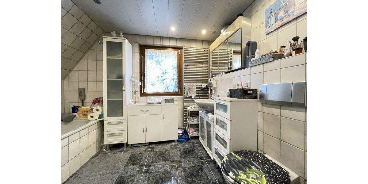 Einfamilienhaus Lauf - 4 Zimmer, 111 m&sup2;, 392.000&euro; | Angebot:25743115