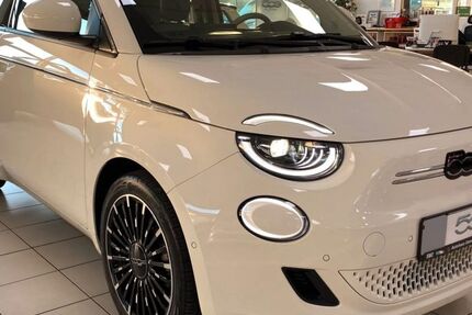 Fiat 500e 29.499 km 22.990 &euro; Nürnberg 90482