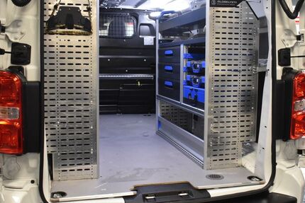 Opel Vivaro 102.373 km 18.770 € Nürnberg 90431