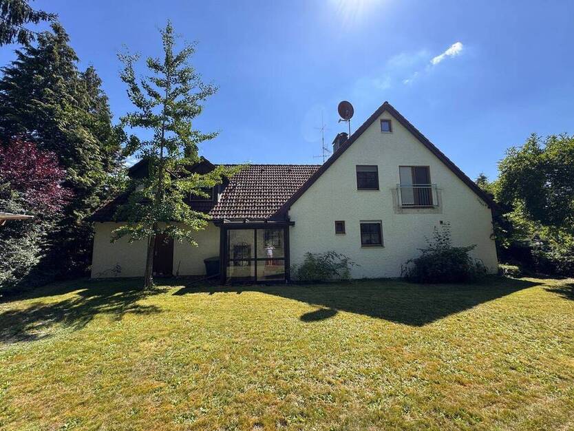 Idyllisches Einfamilienhaus samt Traumgrundstück am Reichswald in Nürnberg-Fischbach