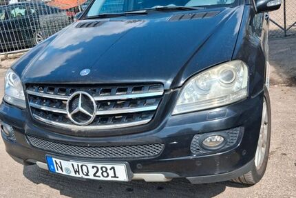 Mercedes-Benz 320 220.000 km 8.500 &euro; Nurnberg 90429