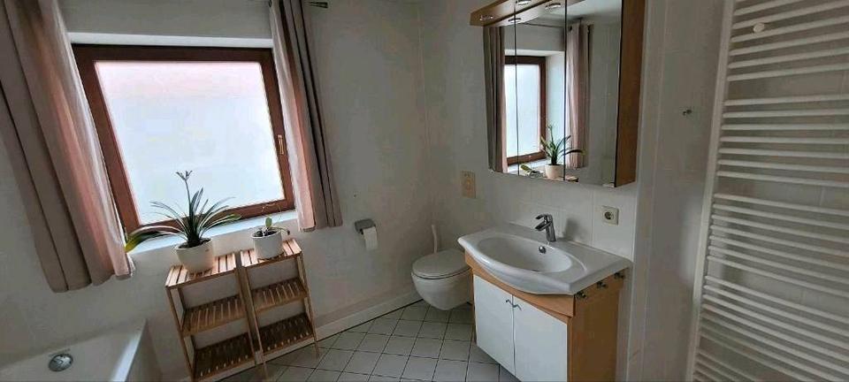 Doppelhaushälfte Roth - 6 Zimmer, 156 m&sup2;, 1.800&euro; | Angebot:26403436