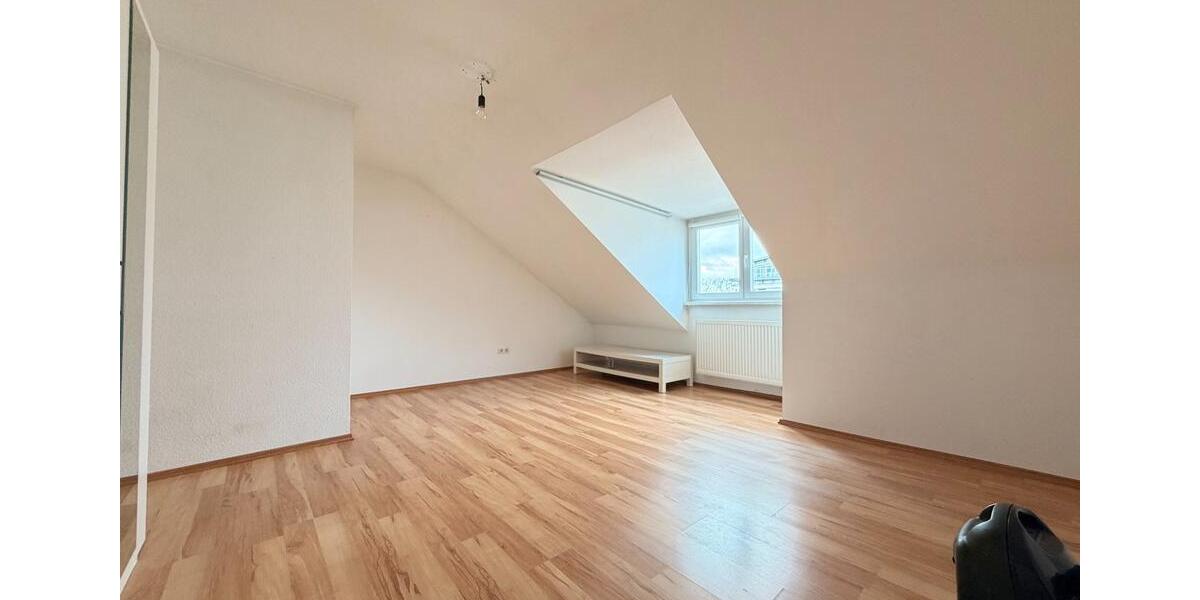 Dachgeschoßwohnung Schwaig Bei Nürnberg - 1 Zimmer, 34 m&sup2;, 530&euro; | Angebot:25283812