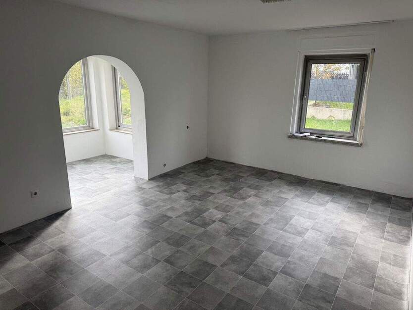Zweifamilienhaus mit 1000m2 Grundstück 5 zimmer