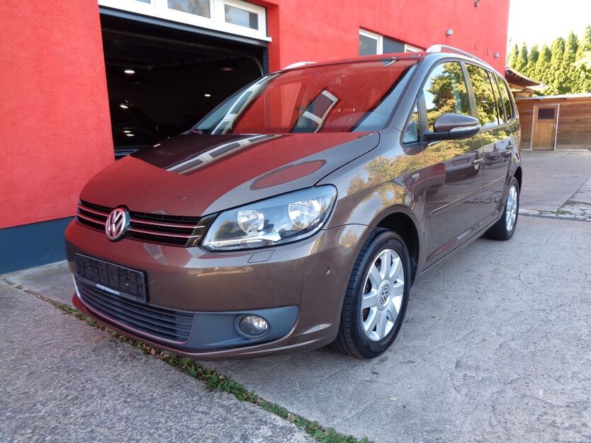 VW Touran 199.000 km 5.999 € Nürnberg 90431
