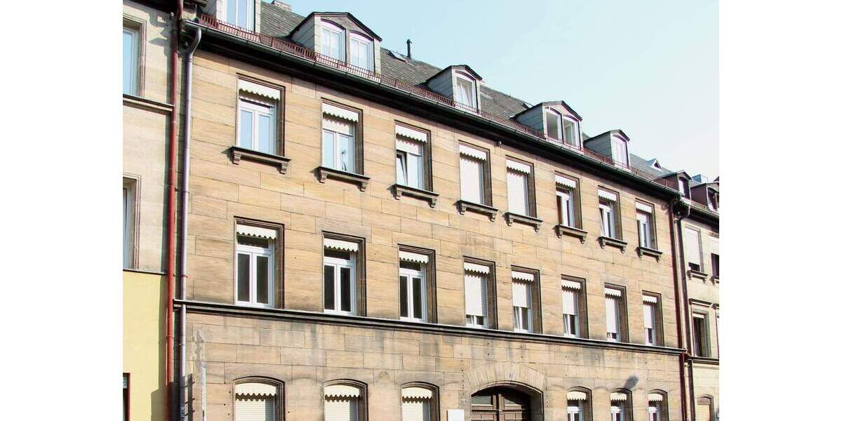 Studentenpaar willkommen! Sanierte 4-Zimmer-Altbauwohnung ohne Balkon in ruhiger Innenstadtlage von Fürth 4 zimmer