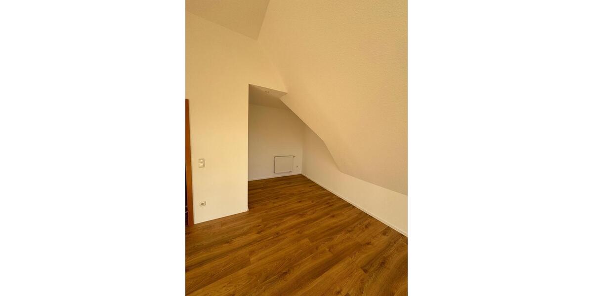 Etagenwohnung Langensendelbach - 2 Zimmer, 65 m&sup2;, 750&euro; | Angebot:27609836