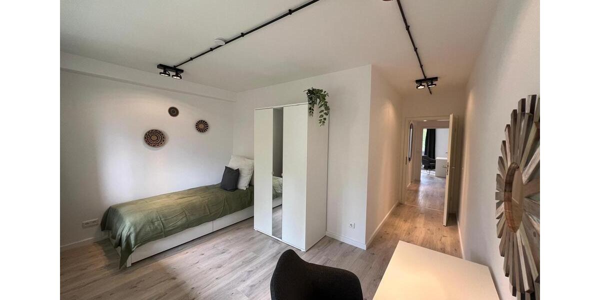 Möbliertes WG-Zimmer für Frauen in Fürth-Dambach 4 zimmer