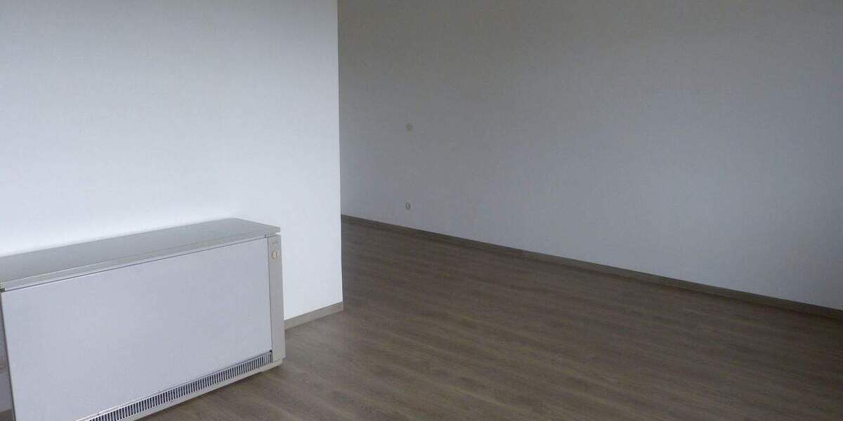 1 Zimmer-Wohnung mit separater Küche und Balkon im 7. OG (Aufzug) in einem gepflegten Mehrfamilienhaus in Stein 1 zimmer