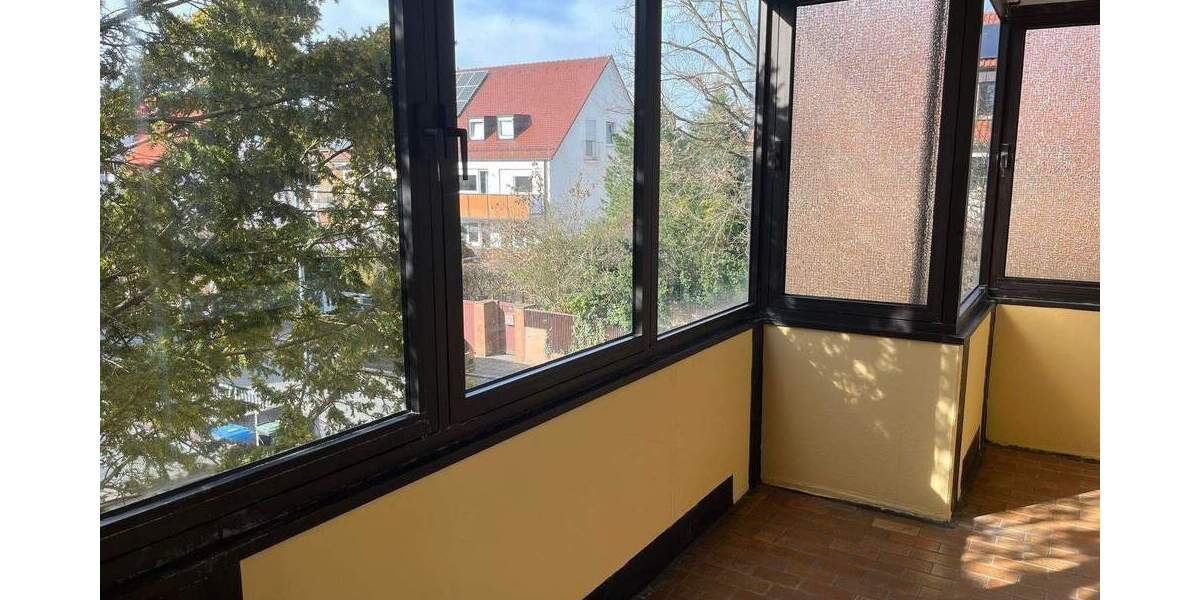 Etagenwohnung Nürnberg Zerzabelshof - 4 Zimmer, 115 m&sup2;, 1.350&euro; | Angebot:25770489