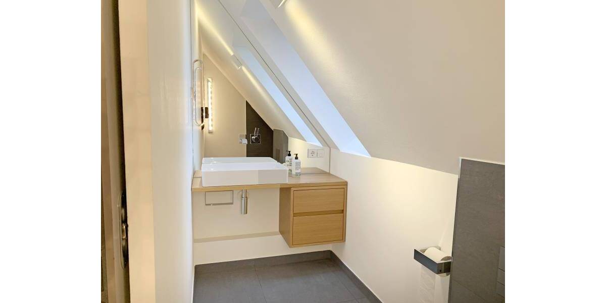 Etagenwohnung Nürnberg Glockenhof - 3 Zimmer, 134 m&sup2;, 2.449&euro; | Angebot:26257773