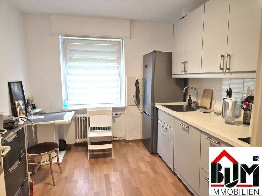 * 2 Zimmer - hell - Süd-Balkon - Küche möglich - gepflegt*