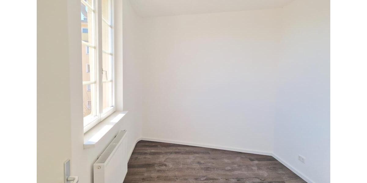 Top Zustand - Frisch renovierte 2-Zimmer-Altbauwohnung in Fürth zimmer