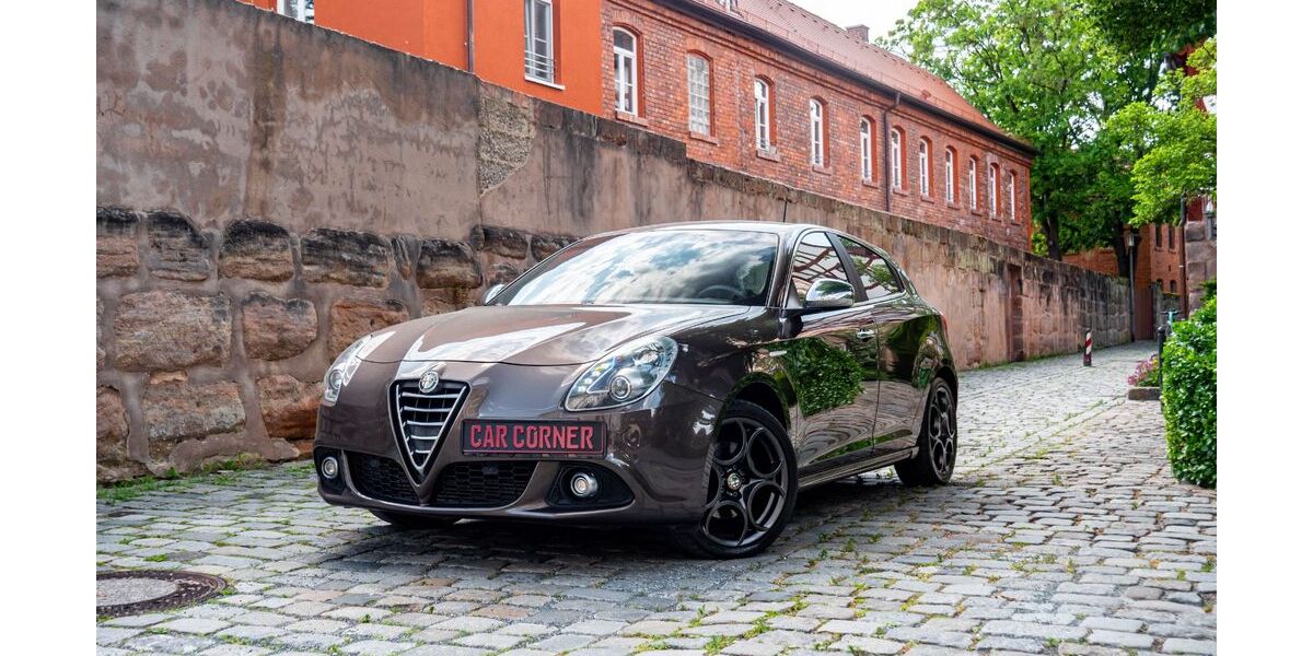 Alfa Romeo Giulietta 250.000 km 4.999 &euro; Haag 91126