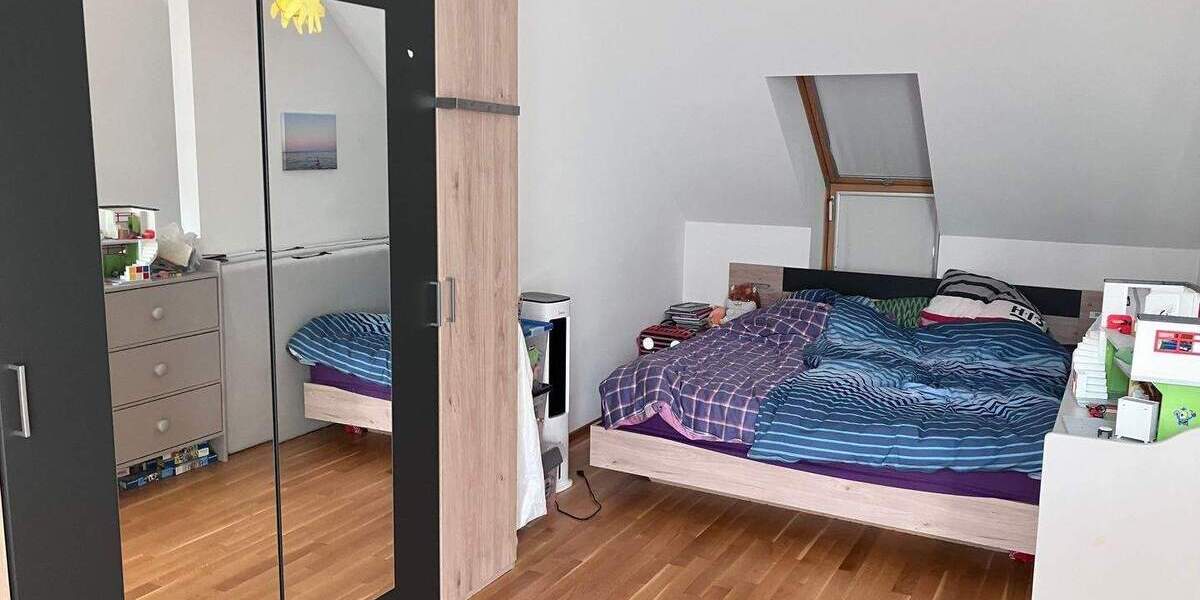 91054 Erlangen-Zentrum - Schöne 2-Zimmer-Maisonette-Wohnung mit EBK und Dachterrasse 2 zimmer