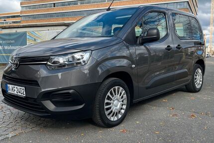 Toyota Proace City 59.000 km 17.500 € Nürnberg 90431