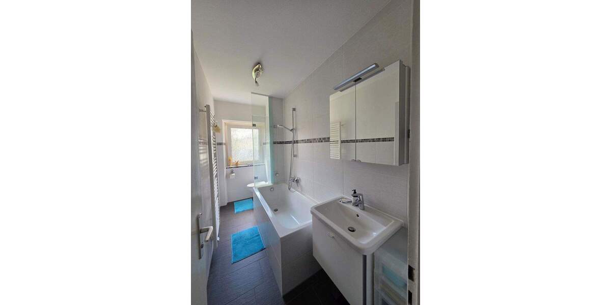 Gepflegte 3-Zimmer-Wohnung mit Garage - Bad & Leitungen erneuert, hohe Rücklagen 3 zimmer