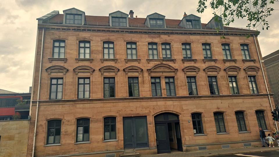 Moderne Gewerbefläche am HBF Fürth - Büro Lager Praxis Kanzlei zimmer