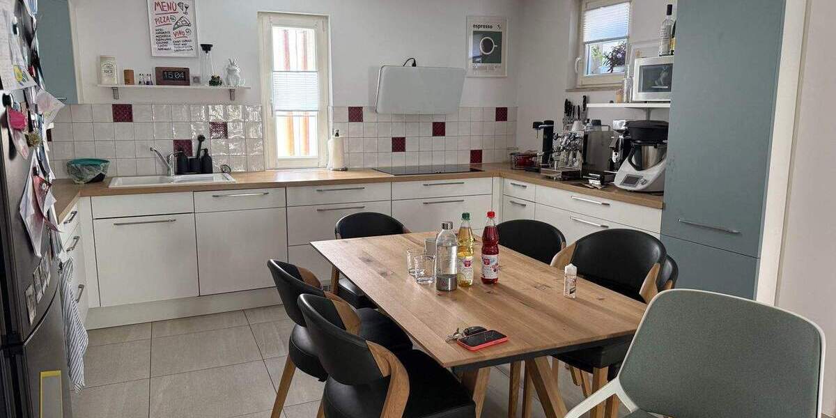 Etagenwohnung Heroldsberg - 3 Zimmer, 98 m&sup2;, 360.000&euro; | Angebot:25703794