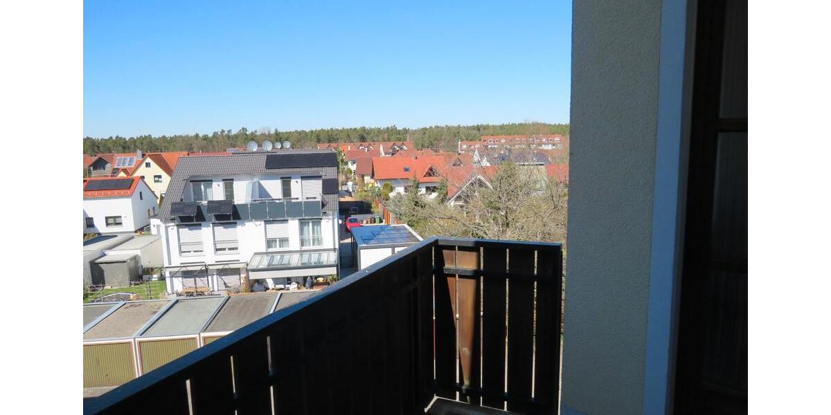 Dachgeschoßwohnung Roth - 3.5 Zimmer, 78 m&sup2;, 228.000&euro; | Angebot:26688739