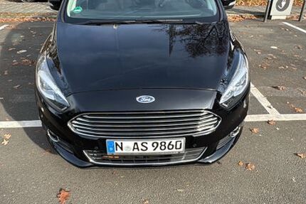 Ford S-Max 150.000 km 17.200 € Feucht 90537