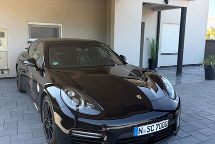 Porsche Panamera 147.000 km 30.900 &euro; Nürnberg 90451