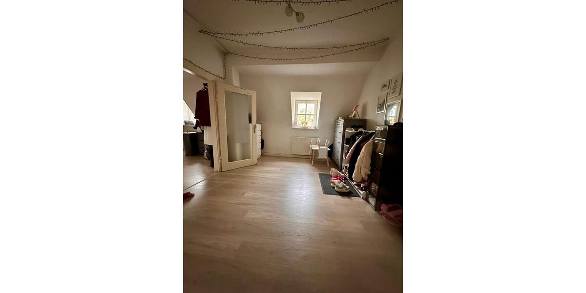 Dachgeschoßwohnung Nürnberg Gaismannshof - 6 Zimmer, 105 m&sup2;, 1.575&euro; | Angebot:26199524