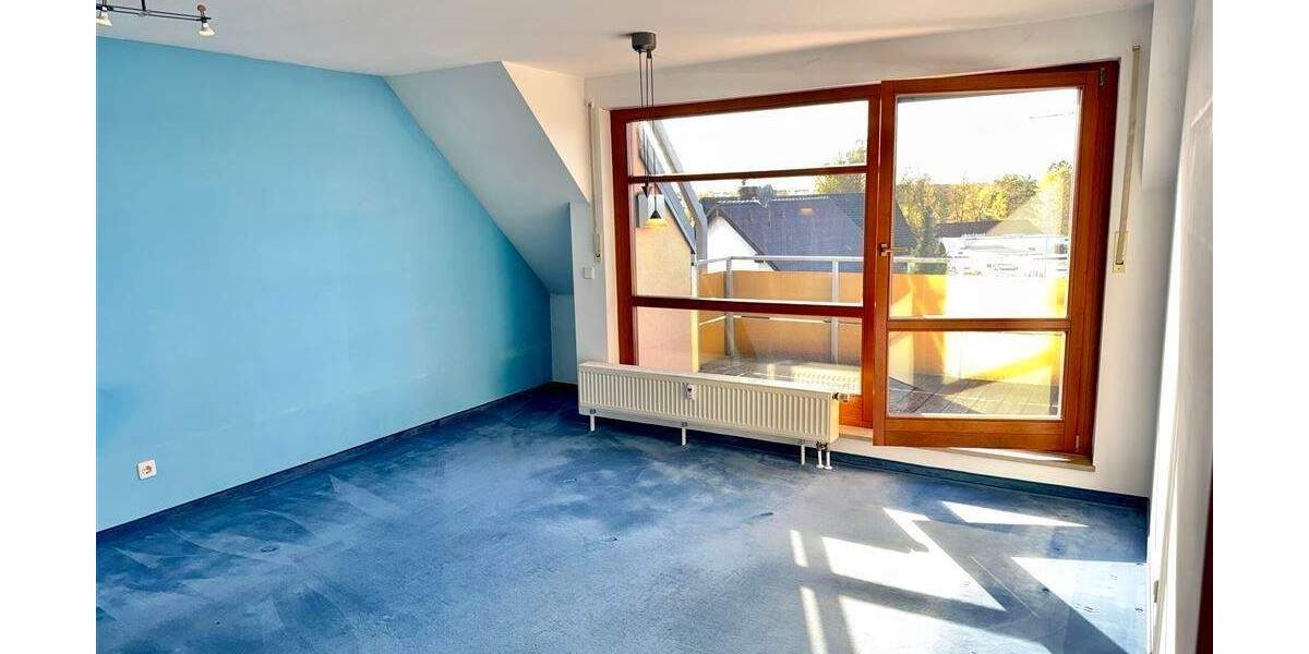 ... Freuen sie sich - hier werden sie sich wohlfühlen: sonnige Dachgeschoss-Wohnung mit Loggia ... 2 zimmer