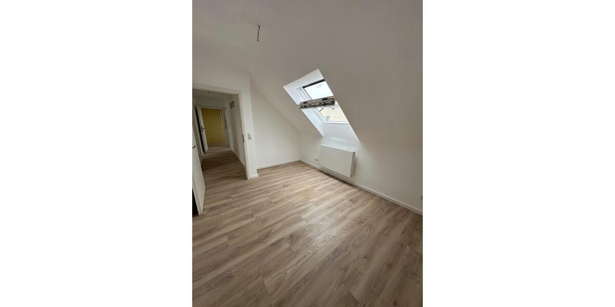 Dachgeschoßwohnung Oberasbach - 3 Zimmer, 51 m&sup2;, 199.000&euro; | Angebot:26995670