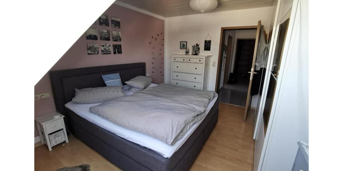 Dachgeschoßwohnung Forchheim - 3 Zimmer, 73 m&sup2;, 860&euro; | Angebot:25238332