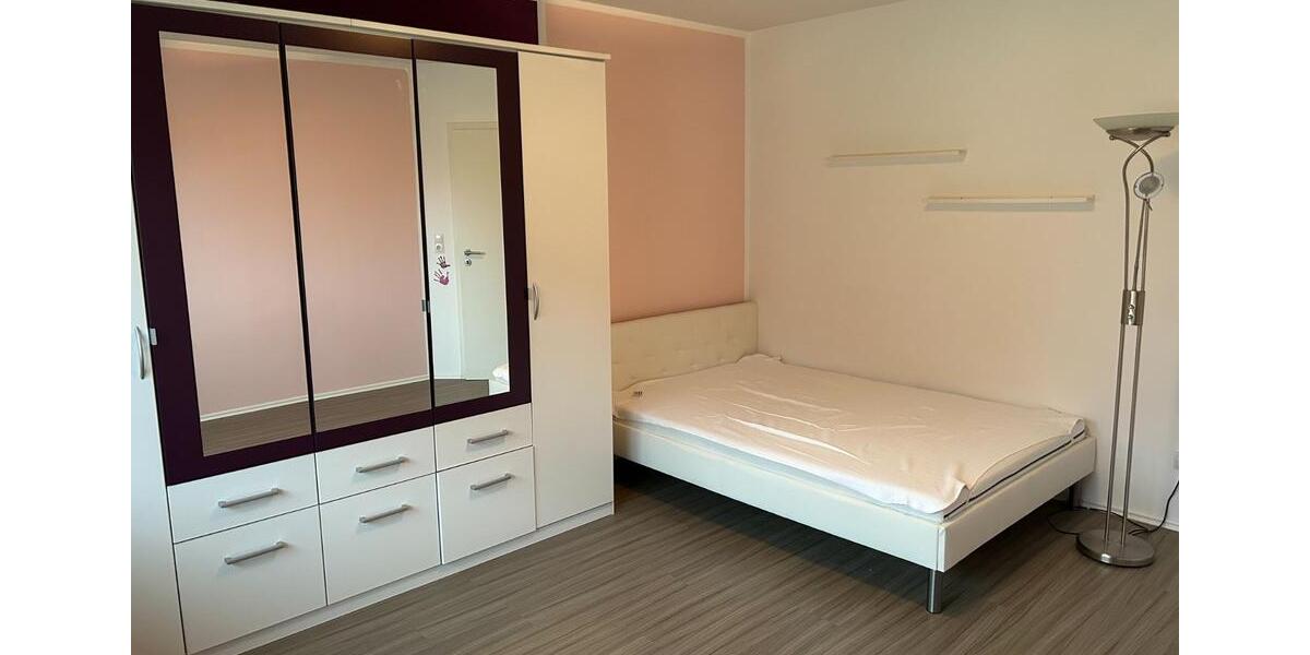 Gepflegte Doppelhaushälfte in Herzogenaurach Herzo Base ohne Makl 4 zimmer