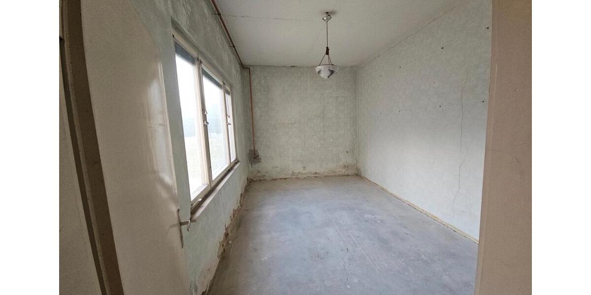 Einfamilienhaus Schwabach - 9 Zimmer, 176 m&sup2;, 1.290&euro; | Angebot:27613302